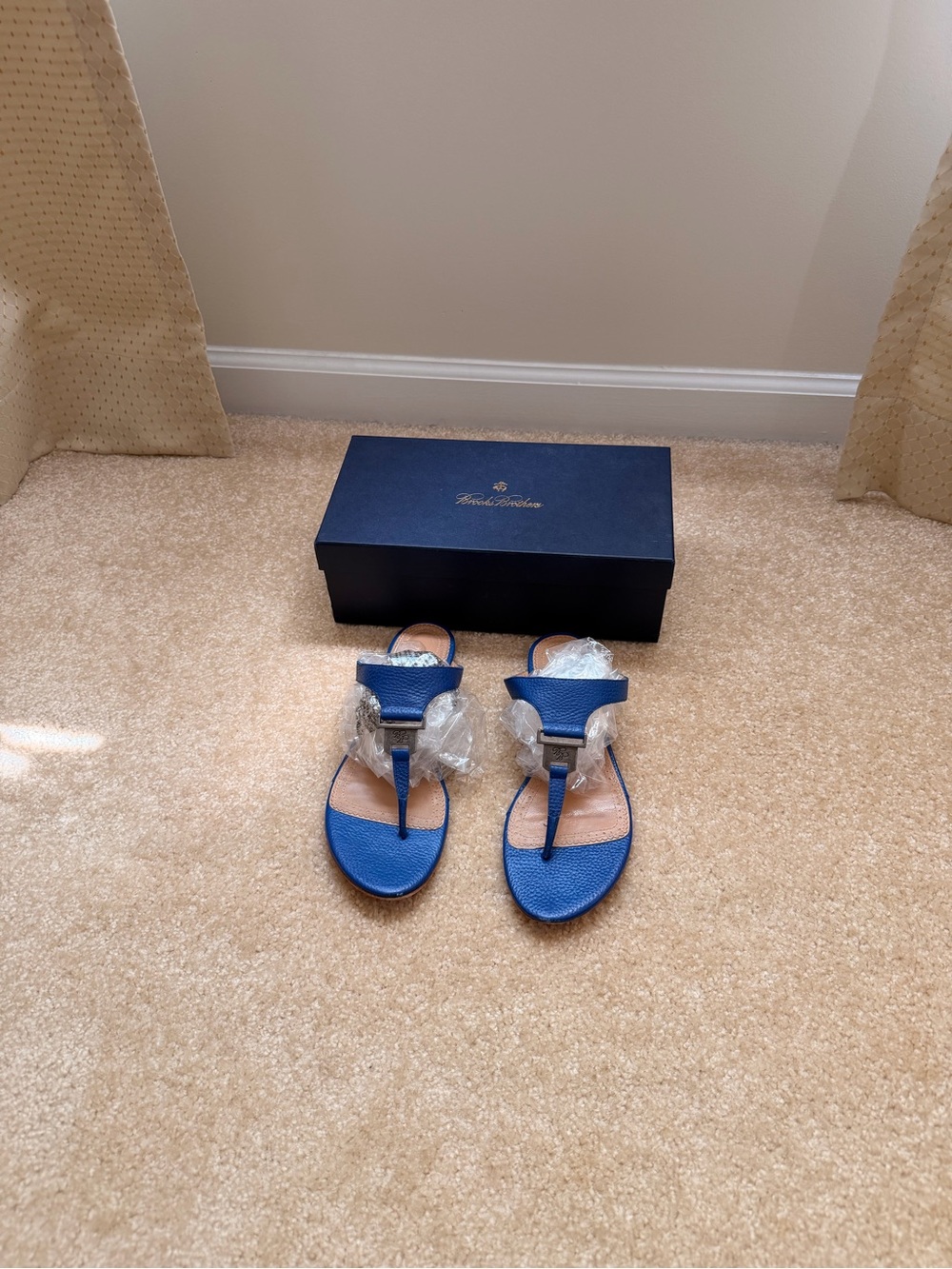 Brooks Brothers Blue Leather T-Strap Sandals